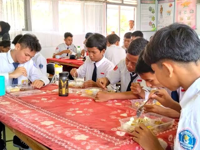 Kemendikdasmen dan BGN Kaji Skema Baru MBG, Mulai dari Kantin Sekolah hingga Wilayah 3T