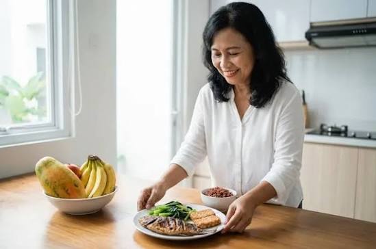 Diet Tanpa Olahraga Memang Bisa Turunkan Berat Badan, Tapi Dokter Ingatkan Bahaya yang Mengintai