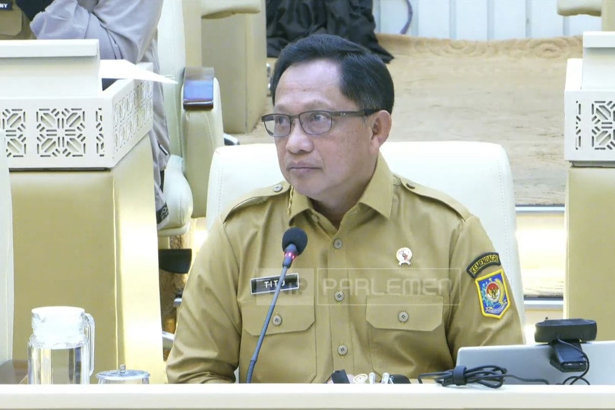 Tito Karnavian Ancam Sanksi Pemda yang Masih Pungut PBG dan BPHTB untuk MBR
