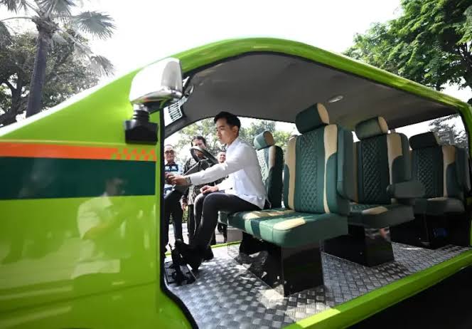 Wapres Gibran Apresiasi Mobil Listrik MOLISA Karya Mahasiswa Unissula, Dorong Inovasi Kendaraan Listrik Nasional