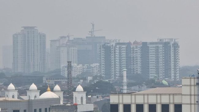 Langit Jakarta Kembali Kelabu, Polusi Udara Jabodetabek Jadi Perhatian Warga