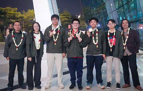 Indonesia Raih Prestasi di Olimpiade Matematika Dunia 2026, Empat Siswa Sabet Medali Perunggu