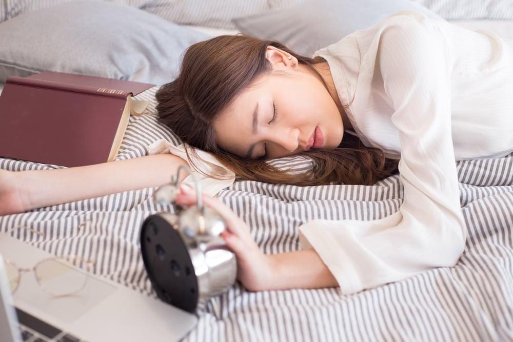 Penelitian Terbaru: Tidur Berkurang 90 Menit Tiap Malam Berpotensi Picu Kenaikan Berat Badan