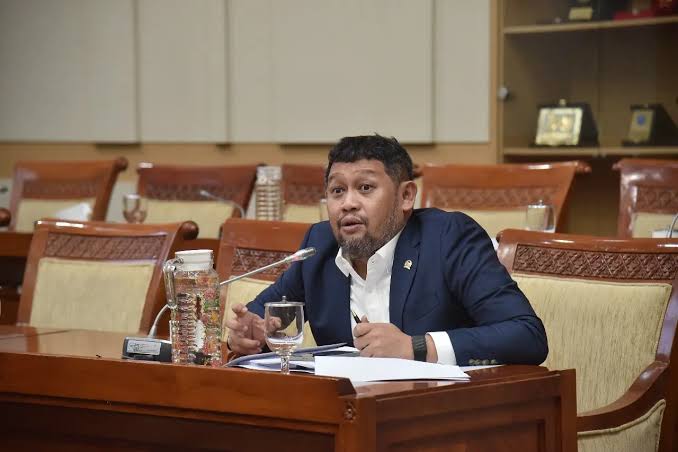 Komisi III DPR Dukung Polri Kejar Aktor di Balik Karhutla