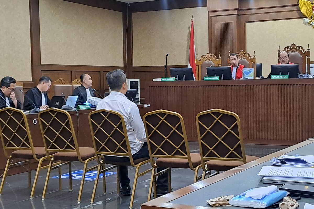 Sidang Gratifikasi Bea Cukai: John Field Akui Setor Rp525 Juta ke Eks Pejabat DJBC