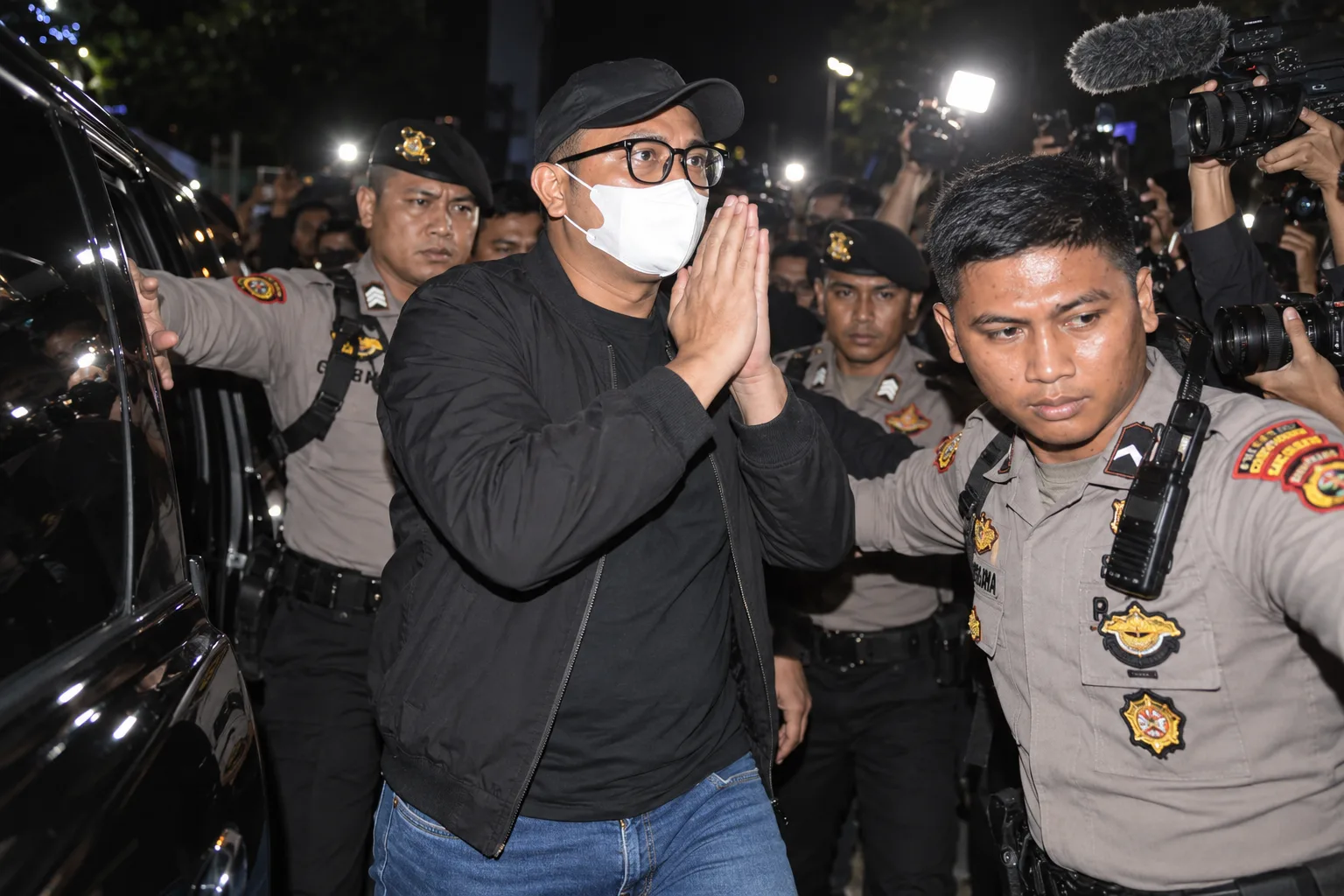 KPK OTT Bupati Klaten Hamenang Wajar, 20 Orang Diamankan dan Uang Rp1 Miliar Disita