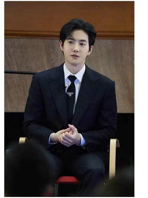 Suho EXO dan Lee Soo Man Bakal Tampil di Stanford University, Bahas Masa Depan K-Pop
